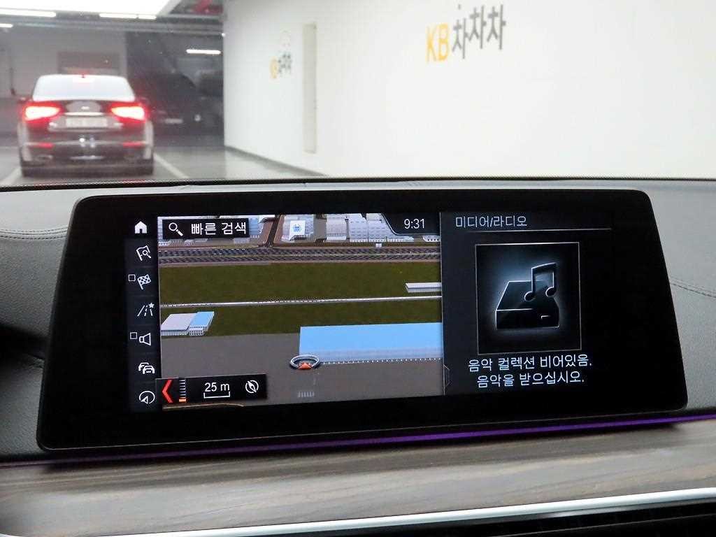 BMW 5시리즈 5시리즈 (G30) 520d xDrive M 스포츠 플러스 이미지 8
