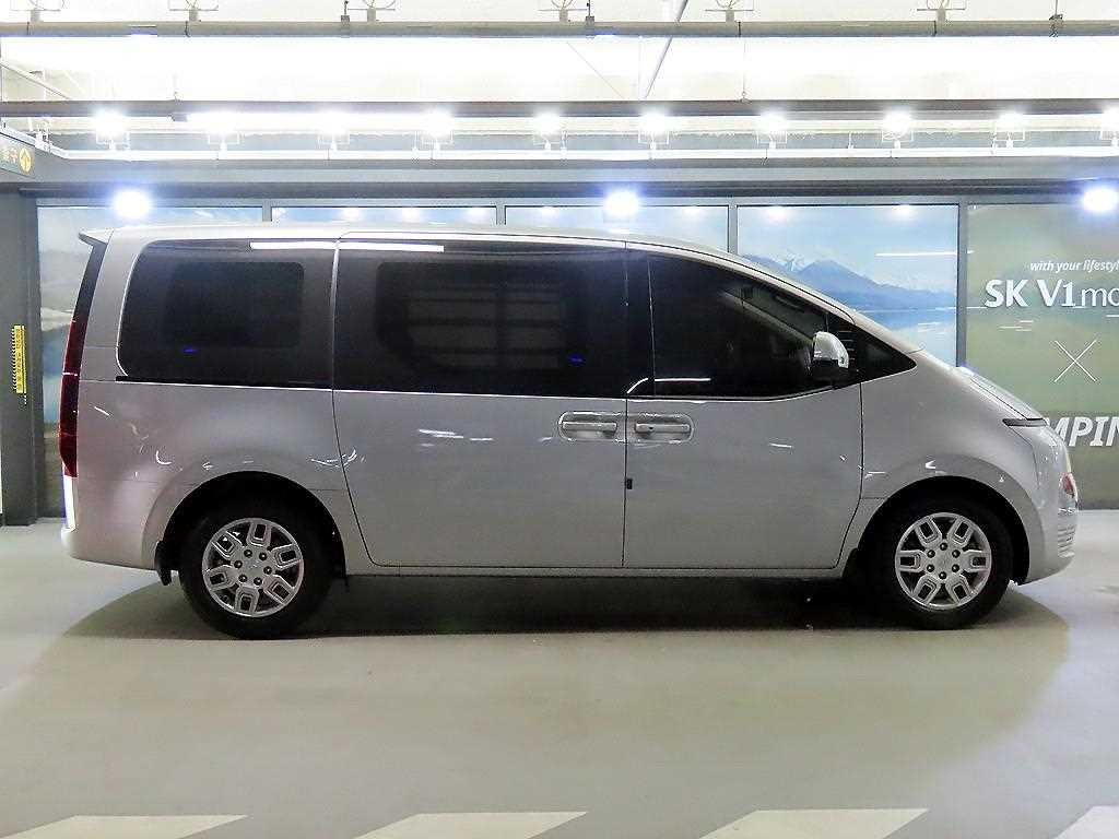 현대 스타리아 2WD 디젤 카고 모던 3인승 이미지 3