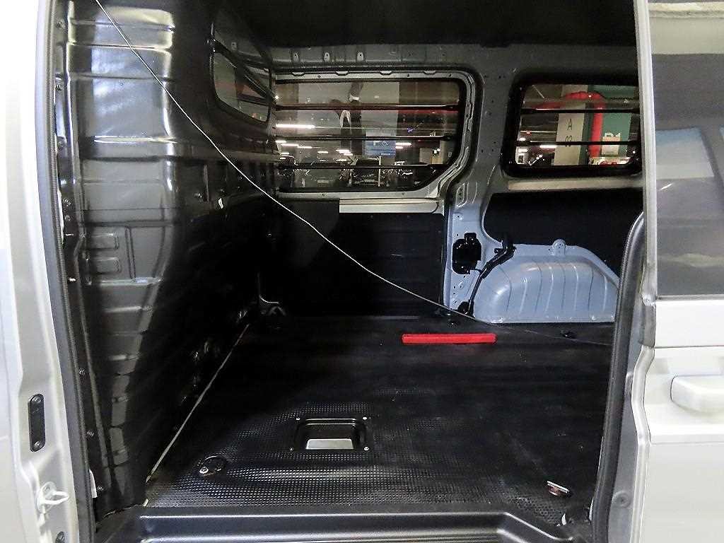 현대 스타리아 2WD 디젤 카고 모던 3인승 이미지 7