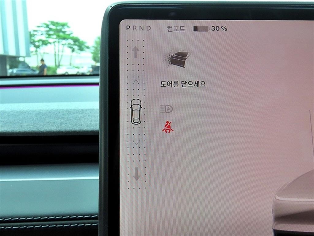 테슬라 모델 Y RWD 이미지 9