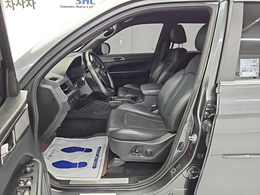 KG모빌리티(쌍용) 렉스턴 더 뉴 렉스턴 스포츠 디젤 2.2 4WD 프레스티지 이미지 11