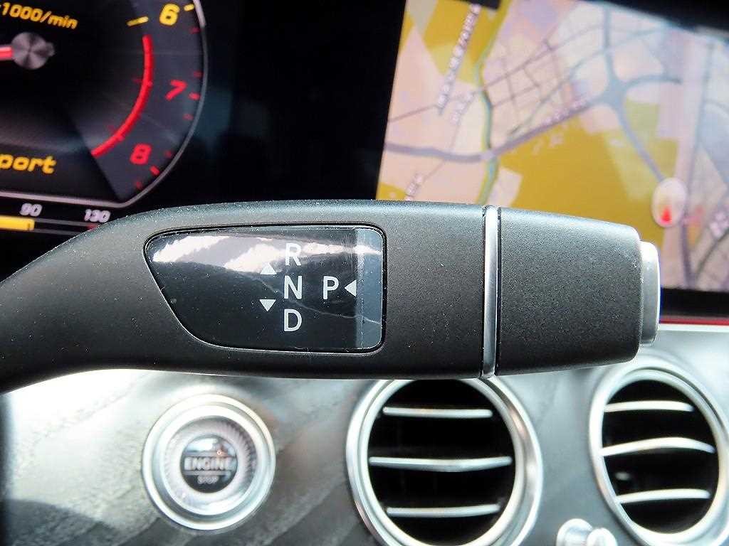벤츠 E 클래스 E-클래스 W213 E300 4MATIC 아방가르드 이미지 11
