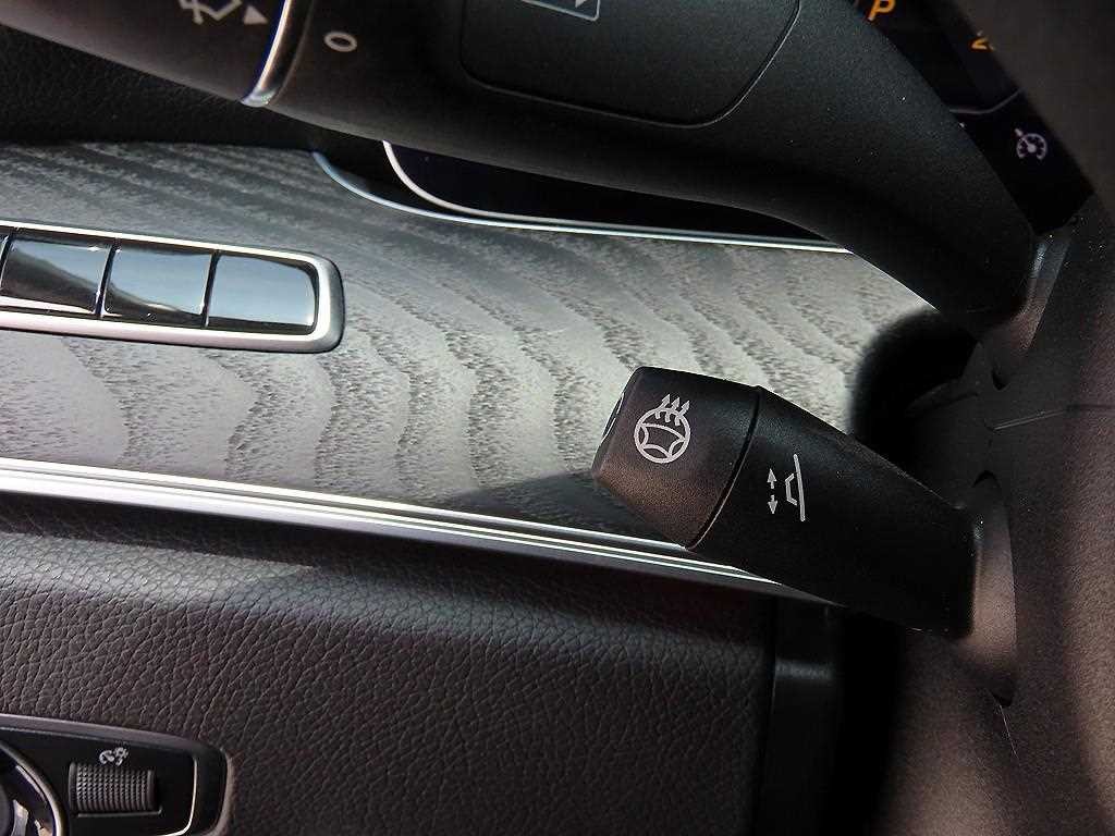 벤츠 E 클래스 E-클래스 W213 E300 4MATIC 아방가르드 이미지 12
