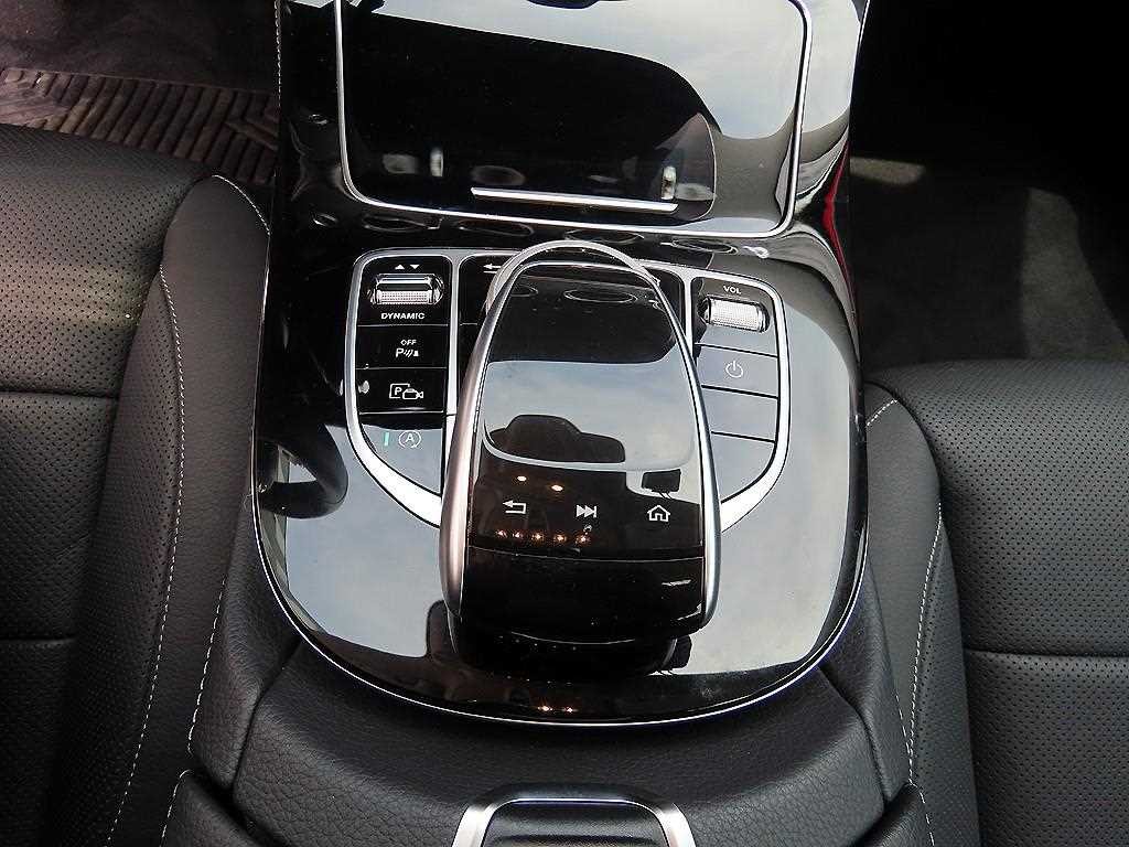 벤츠 E 클래스 E-클래스 W213 E300 4MATIC 아방가르드 이미지 13