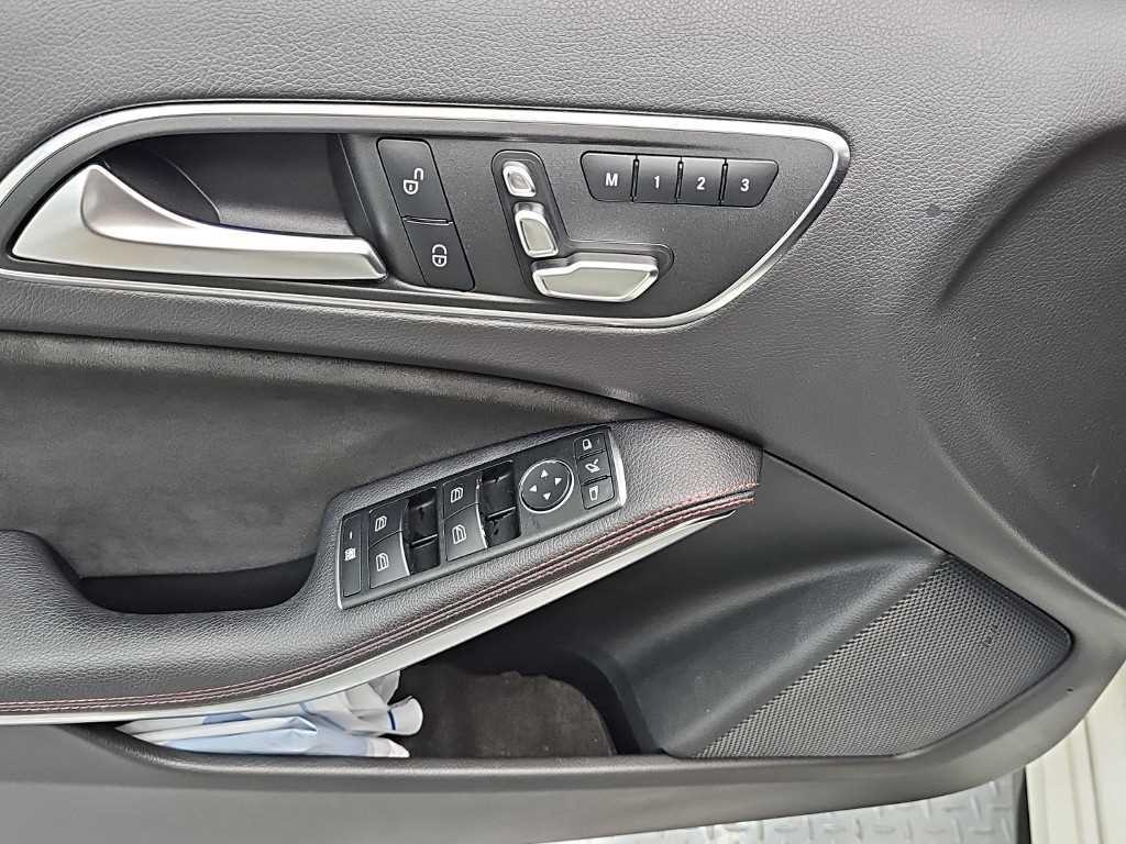 벤츠 A 클래스 A클래스 W176 A200 AMG LINE 이미지 16
