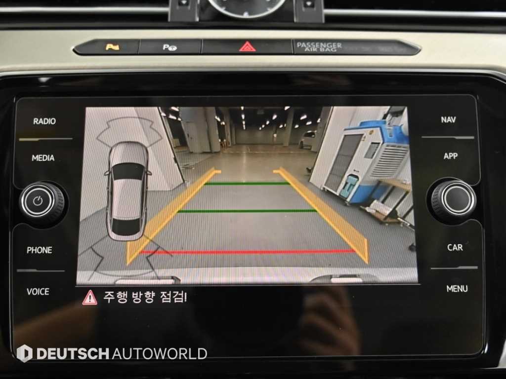폭스바겐 아테온 2.0 TDI 엘레강스 프레스티지 이미지 15