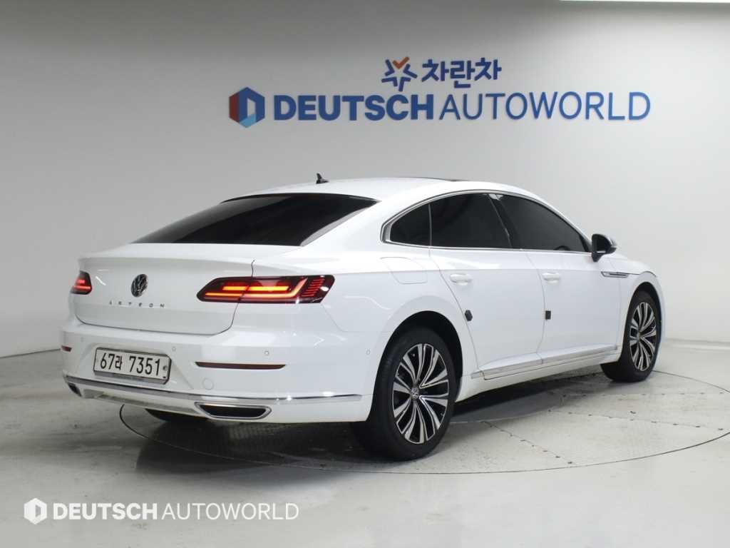 폭스바겐 아테온 2.0 TDI 엘레강스 프레스티지 이미지 2