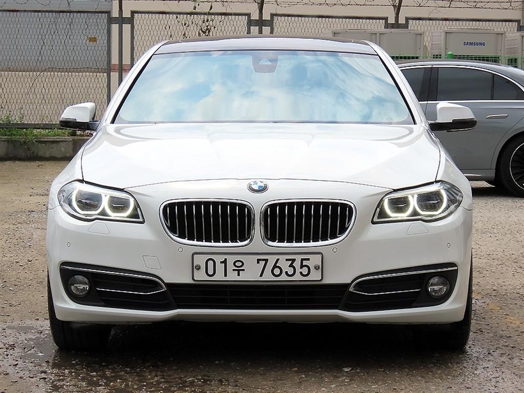 BMW 5시리즈 5시리즈 (F10) 520d 럭셔리 플러스 이미지 2