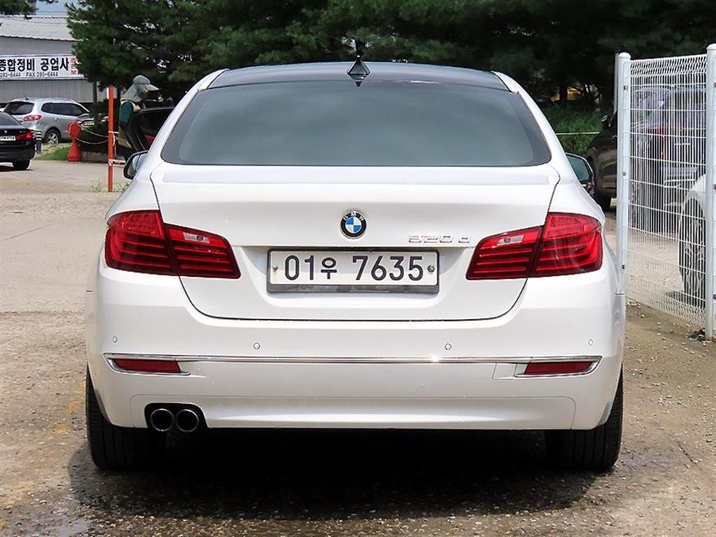 BMW 5시리즈 5시리즈 (F10) 520d 럭셔리 플러스 이미지 4