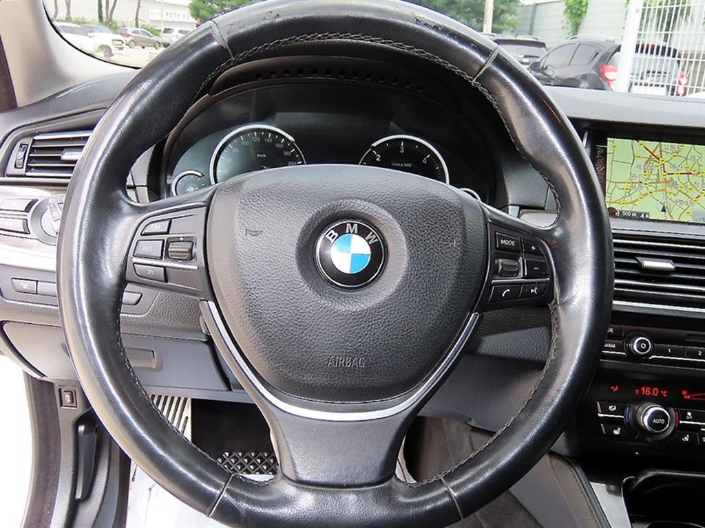 BMW 5시리즈 5시리즈 (F10) 520d 럭셔리 플러스 이미지 8