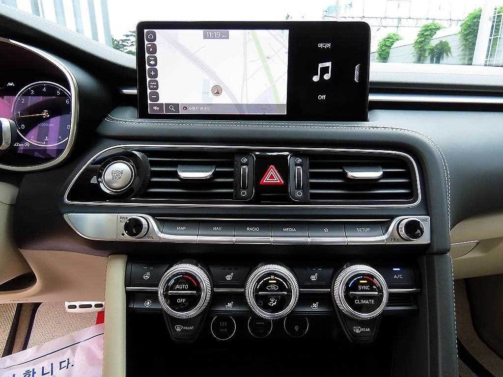 제네시스 G70 더 뉴 G70 가솔린 2.0T 2WD 이미지 13