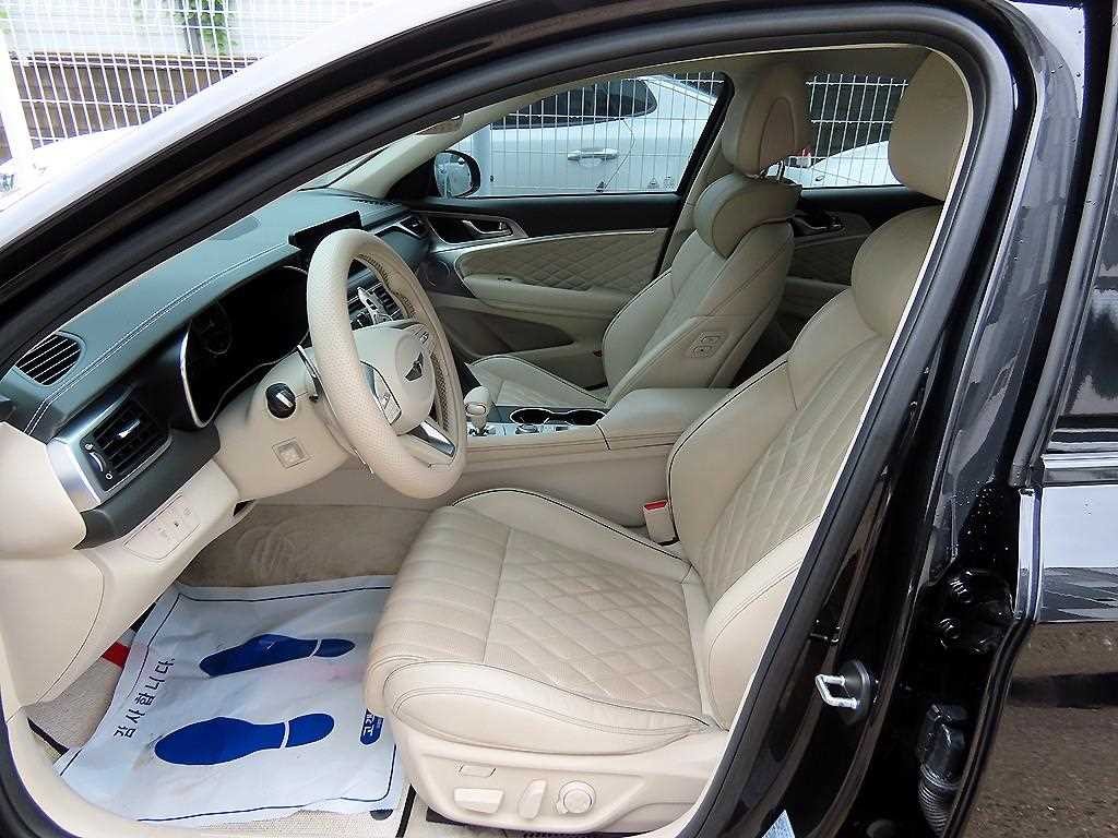 제네시스 G70 더 뉴 G70 가솔린 2.0T 2WD 이미지 5