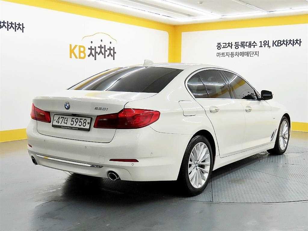 BMW 5시리즈 5시리즈 (G30) 530i 럭셔리 플러스 이미지 4
