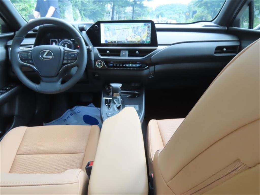렉서스 UX UX 250h 2.0 2WD 이미지 15