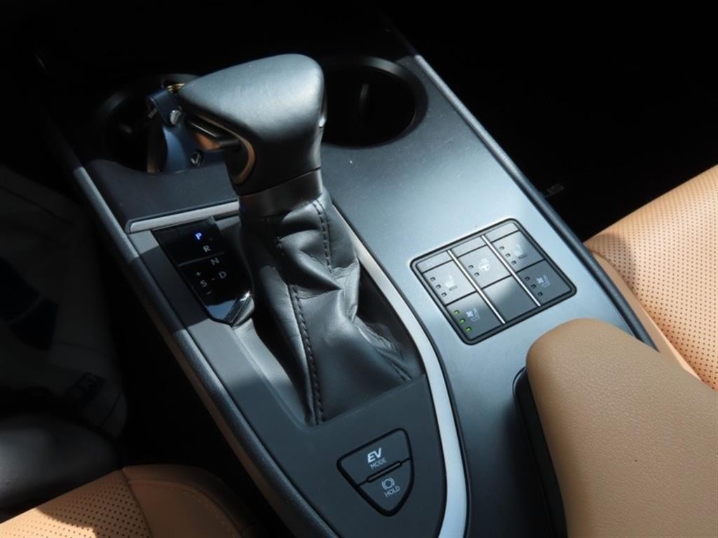렉서스 UX UX 250h 2.0 2WD 이미지 6