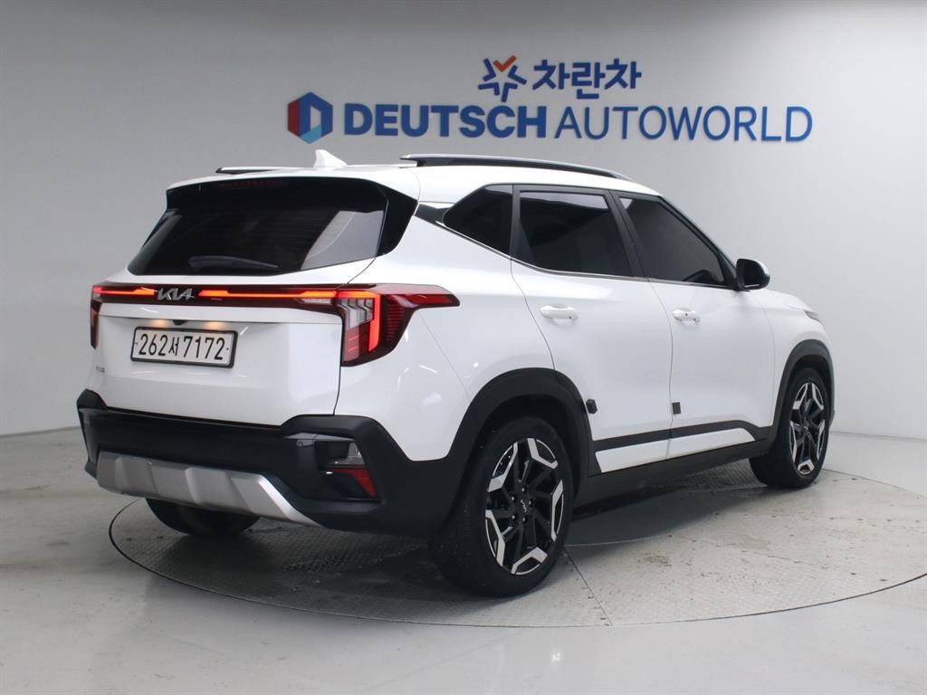 기아 셀토스 더 뉴 셀토스 가솔린 2.0 2WD 시그니처 이미지 2