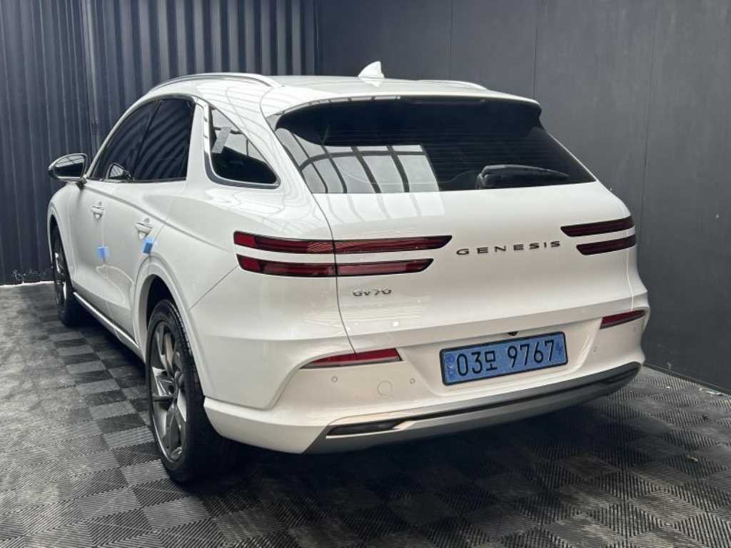 제네시스 GV70 일렉트리파이드 GV70 e-AWD 이미지 4