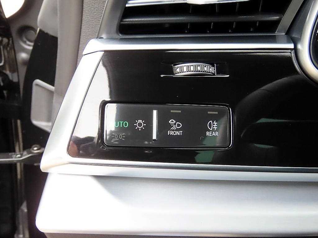 아우디 Q8 55 TFSI 콰트로 프리미엄 이미지 13