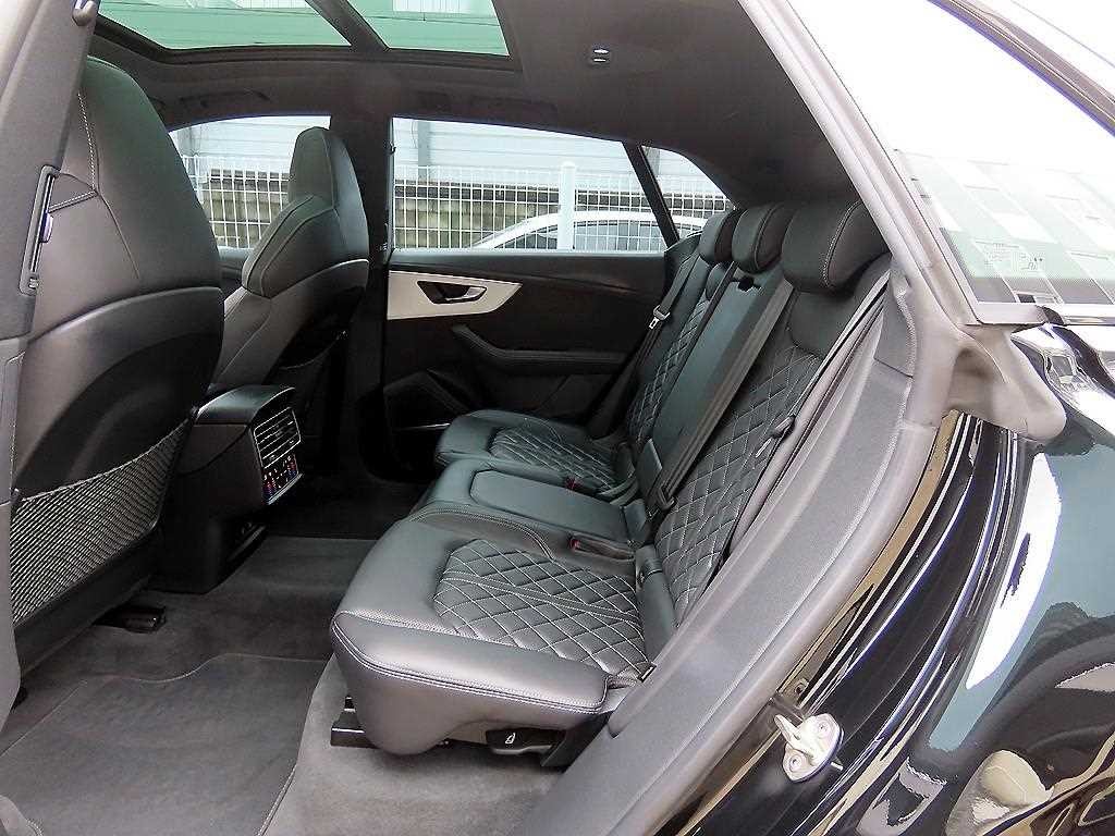 아우디 Q8 55 TFSI 콰트로 프리미엄 이미지 6