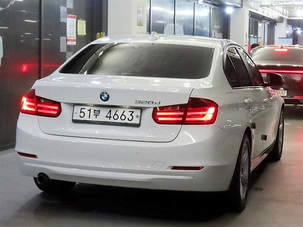 BMW 3시리즈 3시리즈 (F30) 320d 이미지 4