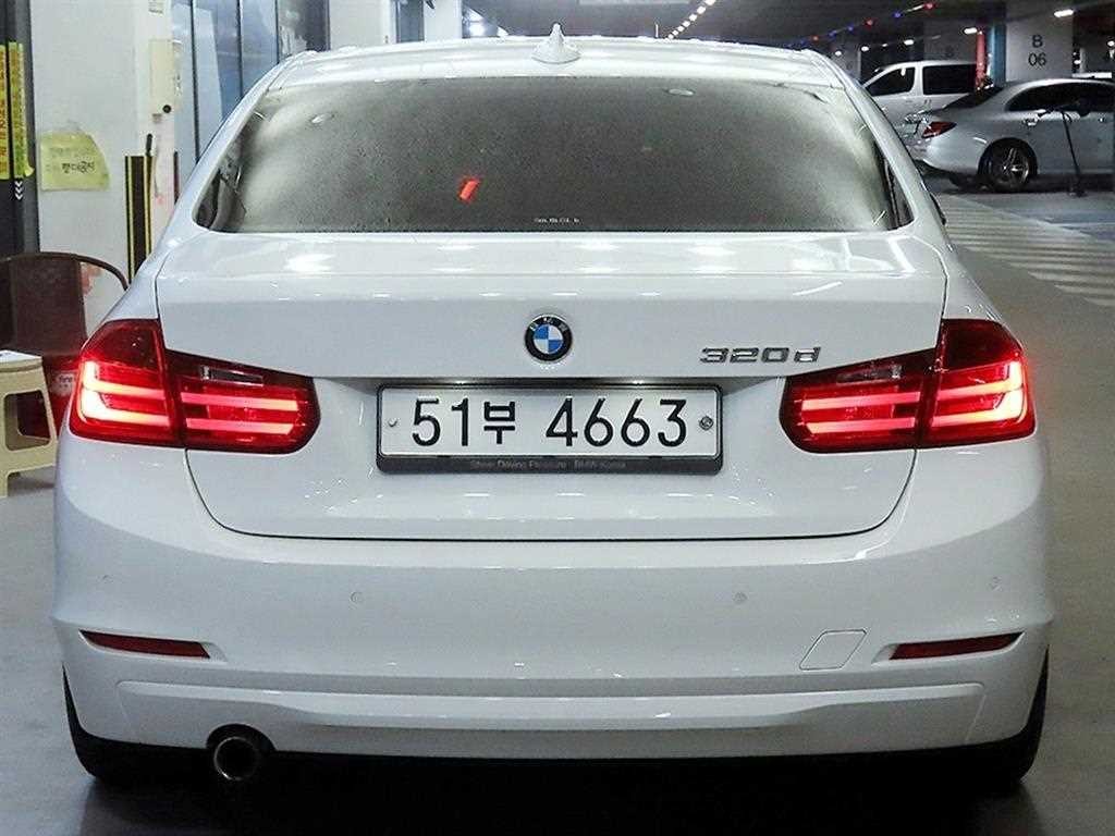BMW 3시리즈 3시리즈 (F30) 320d 이미지 5