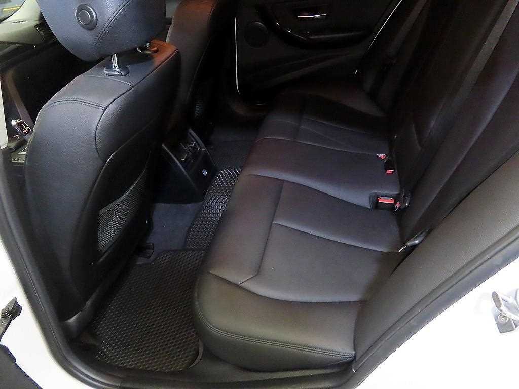 BMW 3시리즈 3시리즈 (F30) 320d 이미지 7