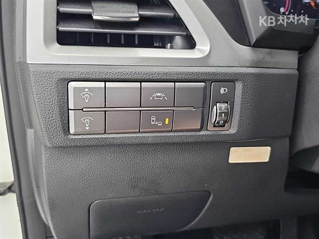 KG모빌리티(쌍용) 코란도 뷰티풀코란도 2WD 디젤 1.6 딜라이트 플러스 이미지 19