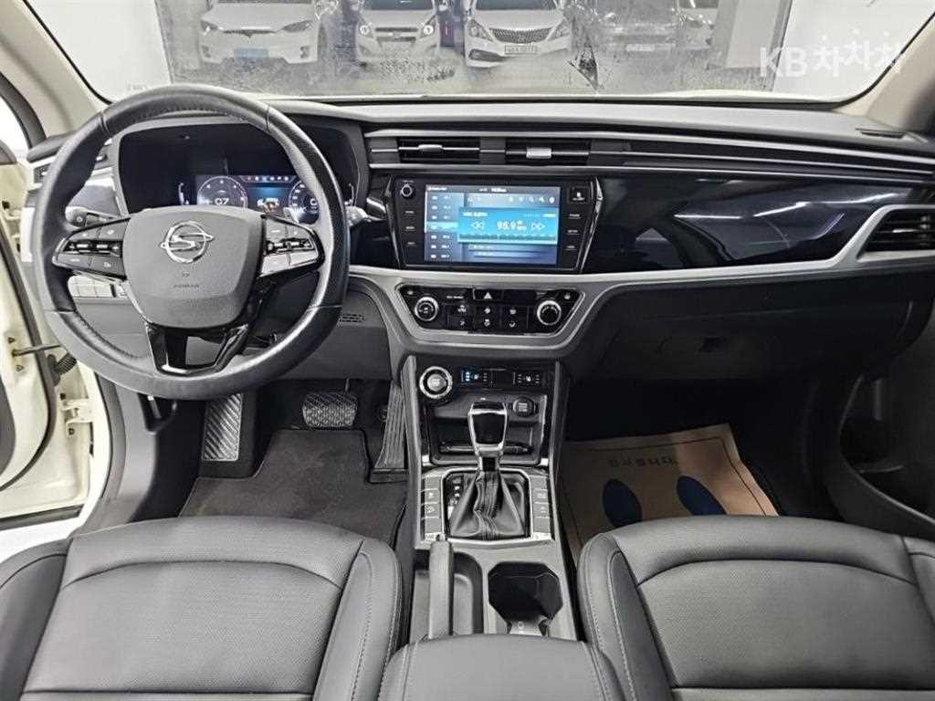 KG모빌리티(쌍용) 코란도 뷰티풀코란도 2WD 디젤 1.6 딜라이트 플러스 이미지 7