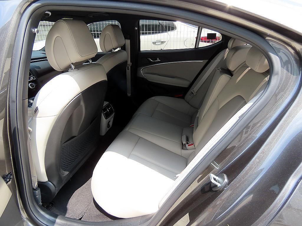 제네시스 G70 더 뉴 G70 가솔린 2.0T 4WD 기본형 이미지 6
