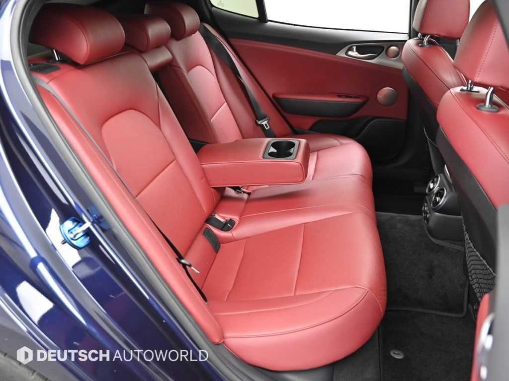 기아 스팅어 가솔린 2.0 터보 2WD 플래티넘 이미지 13