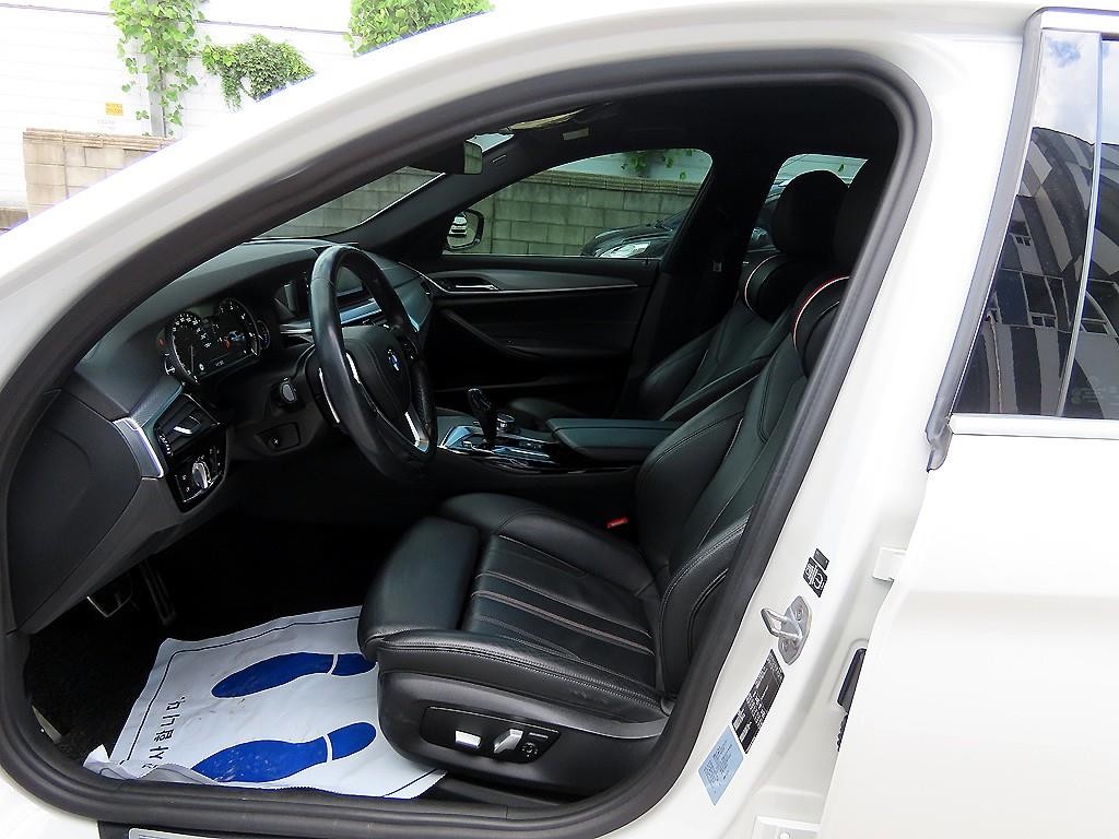 BMW 5시리즈 5시리즈 (G30) 520d M 스포츠 스페셜 에디션 이미지 5