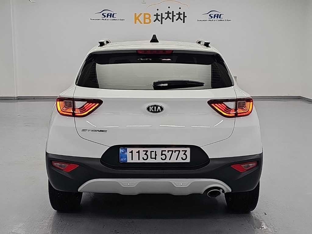기아 스토닉 디젤 1.6 트렌디 이미지 3