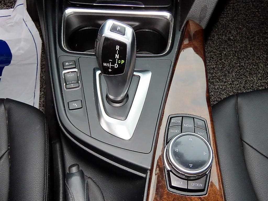 BMW 3시리즈 3시리즈 (F30) 320d 이미지 11