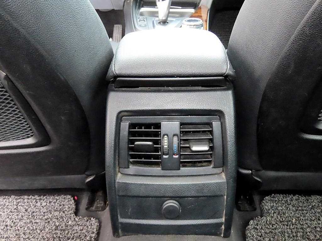 BMW 3시리즈 3시리즈 (F30) 320d 이미지 17