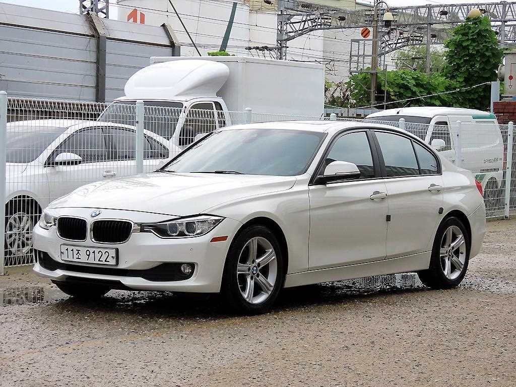 BMW 3시리즈 3시리즈 (F30) 320d 이미지 2