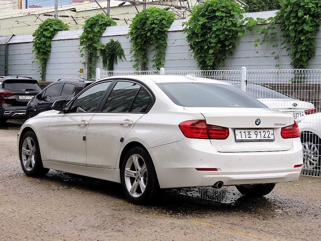 BMW 3시리즈 3시리즈 (F30) 320d 이미지 3