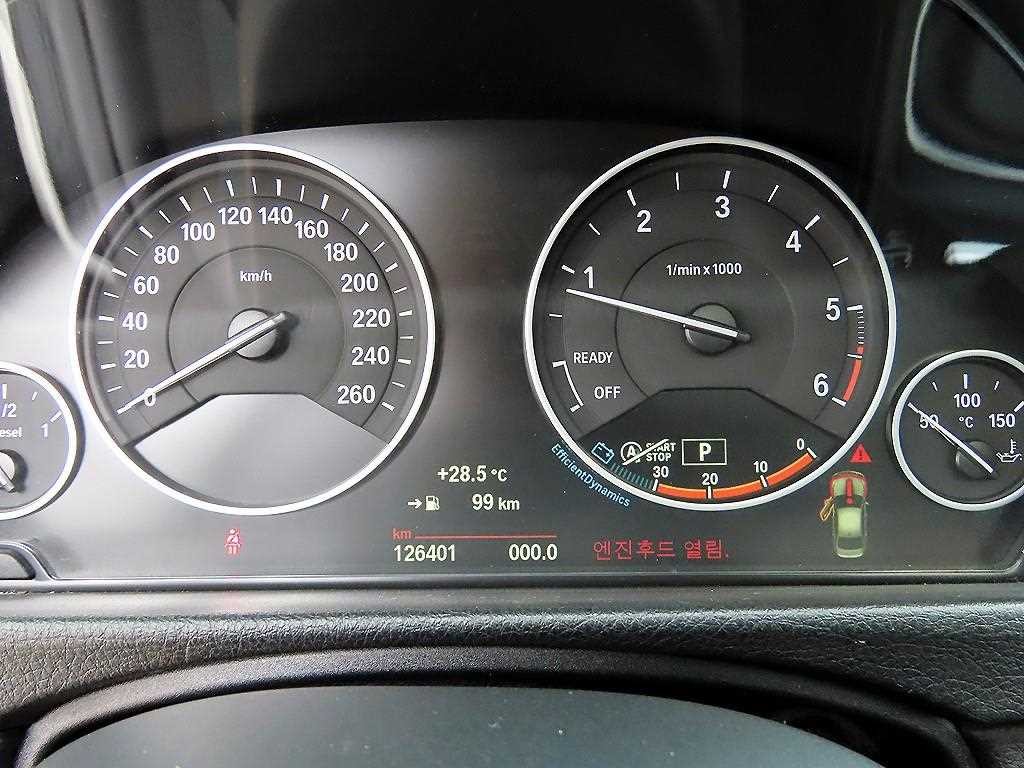 BMW 3시리즈 3시리즈 (F30) 320d 이미지 9