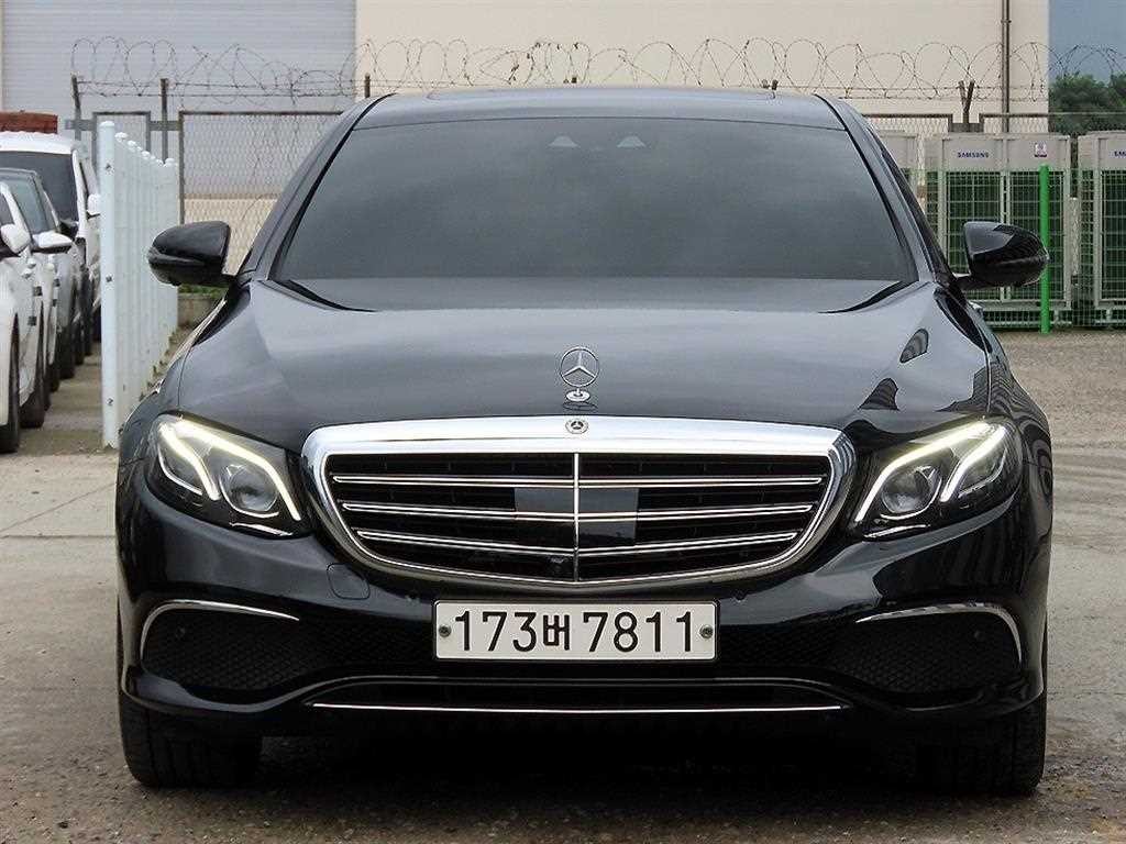 벤츠 E 클래스 E-클래스 W213 E300 4MATIC 익스클루시브 이미지 2
