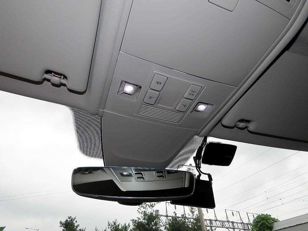 폭스바겐 티구안 티구안(2세대) 2.0 TDI 프리미엄 이미지 15