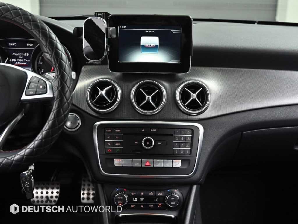 벤츠 CLA 클래스 CLA클래스 CLA 220 AMG LINE 이미지 14