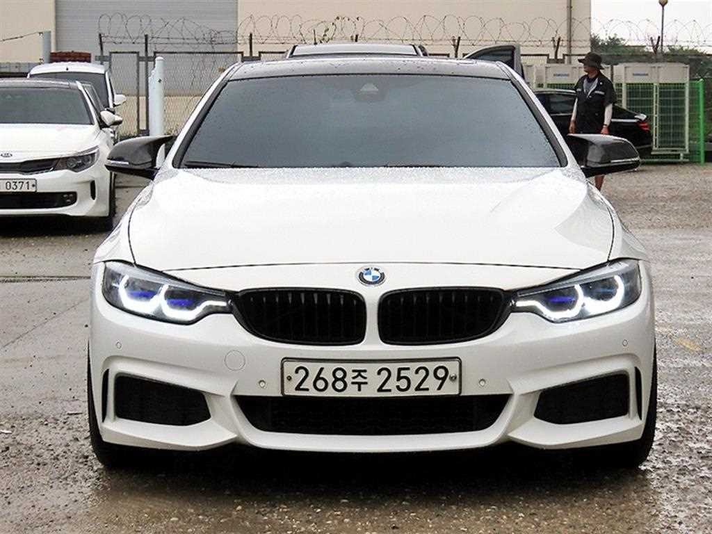 BMW 4시리즈 4시리즈 (F32) 420i 쿠페 M 스포츠 이미지 1