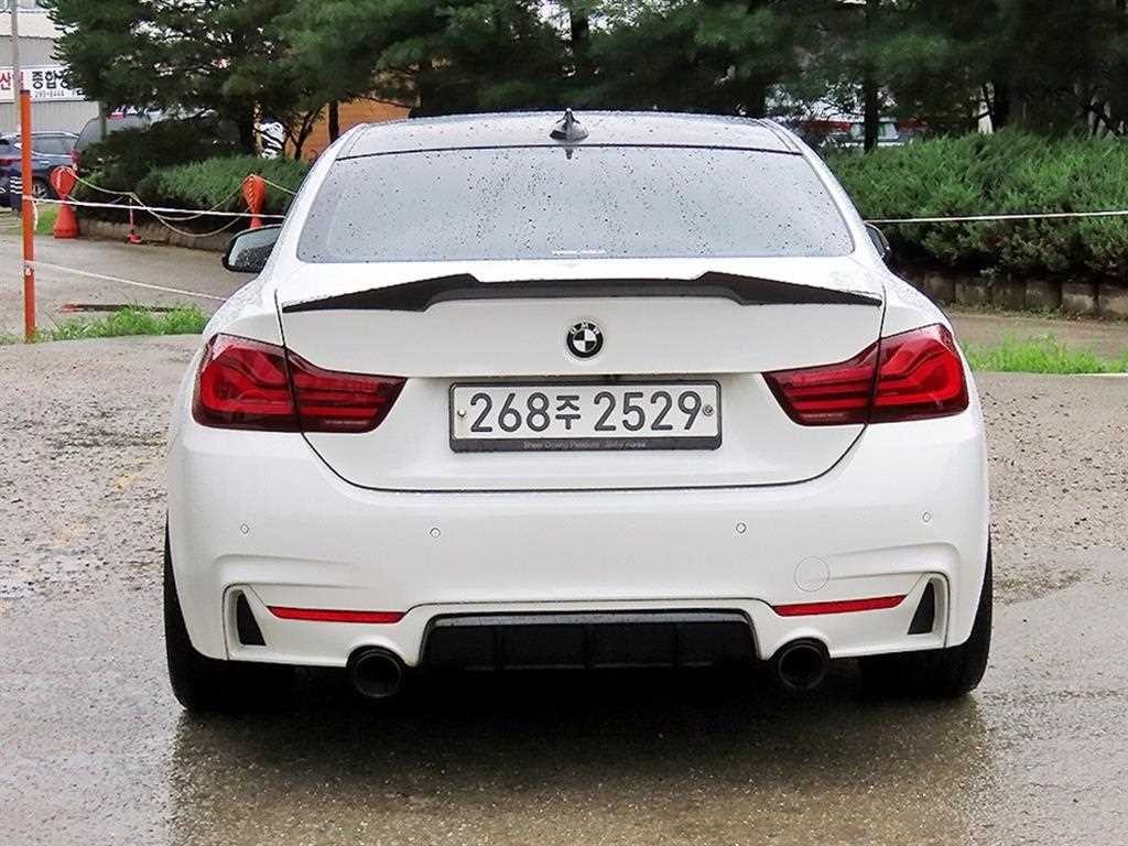 BMW 4시리즈 4시리즈 (F32) 420i 쿠페 M 스포츠 이미지 4