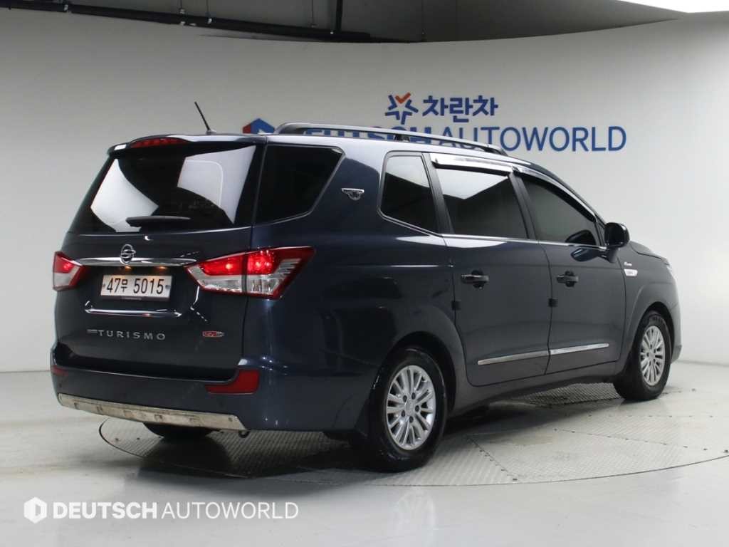 KG모빌리티(쌍용) 코란도 코란도투리스모 4WD TX 9인승 이미지 2