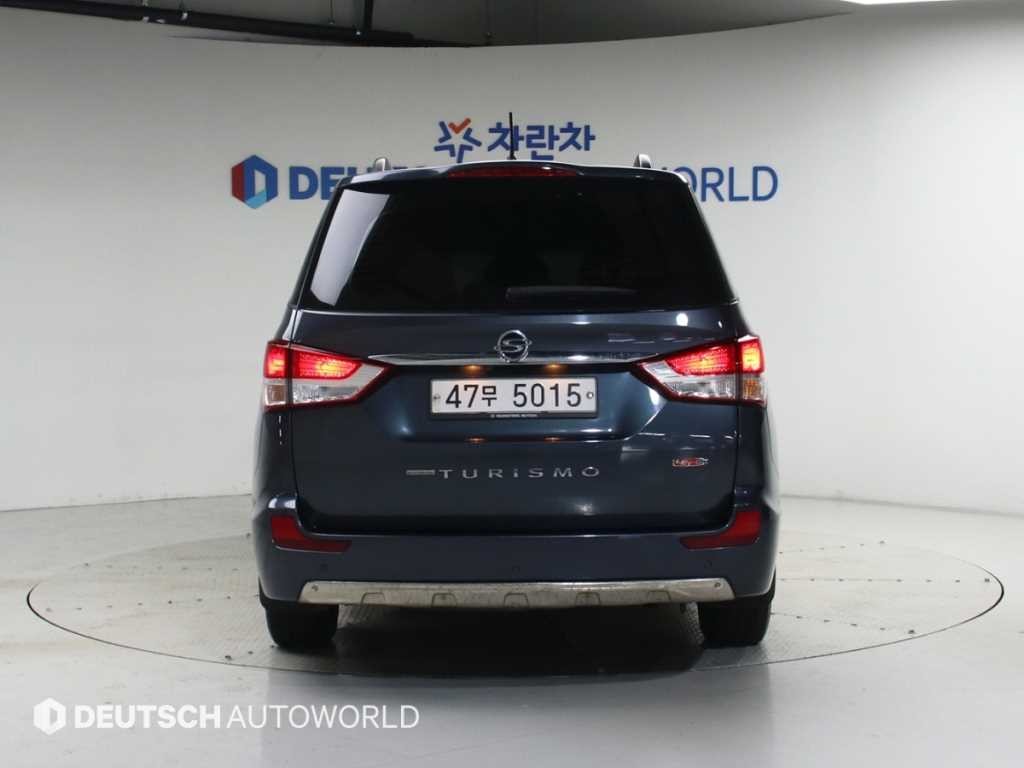 KG모빌리티(쌍용) 코란도 코란도투리스모 4WD TX 9인승 이미지 4