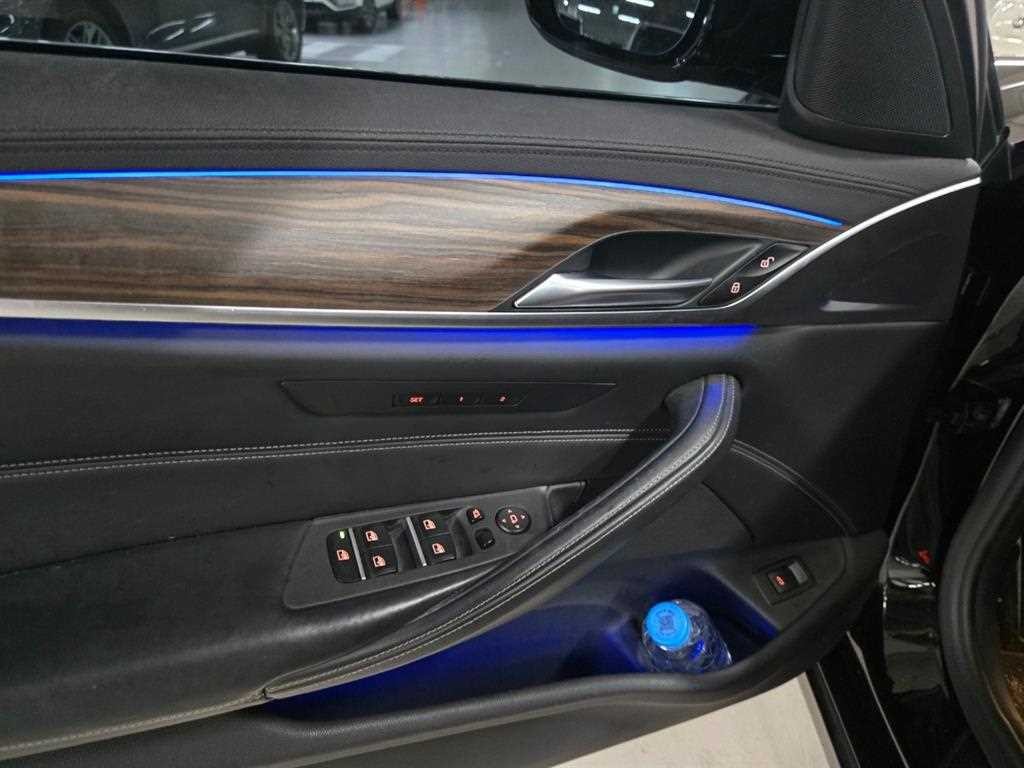 BMW 5시리즈 5시리즈 (G30) 530i xDrive 럭셔리 플러스 이미지 5