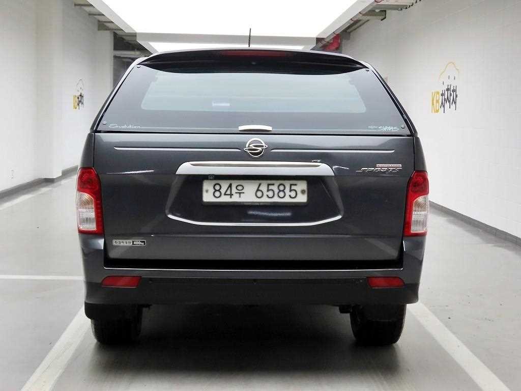 KG모빌리티(쌍용) 코란도 코란도스포츠 디젤 4WD CX7 패션 이미지 3