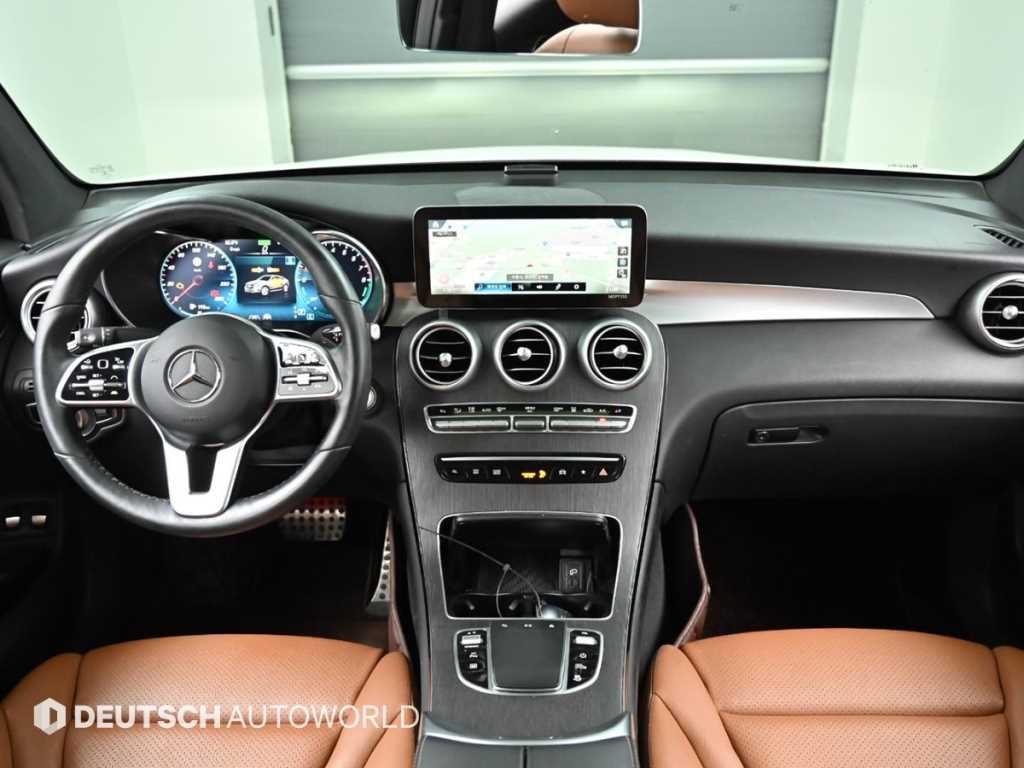 벤츠 GLC 클래스 GLC클래스 X253 GLC 300 e 4MATIC 쿠페 이미지 7