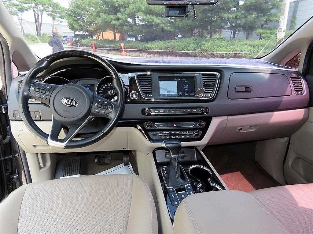 기아 카니발 더 뉴 카니발 디젤 9인승 프레스티지 이미지 8