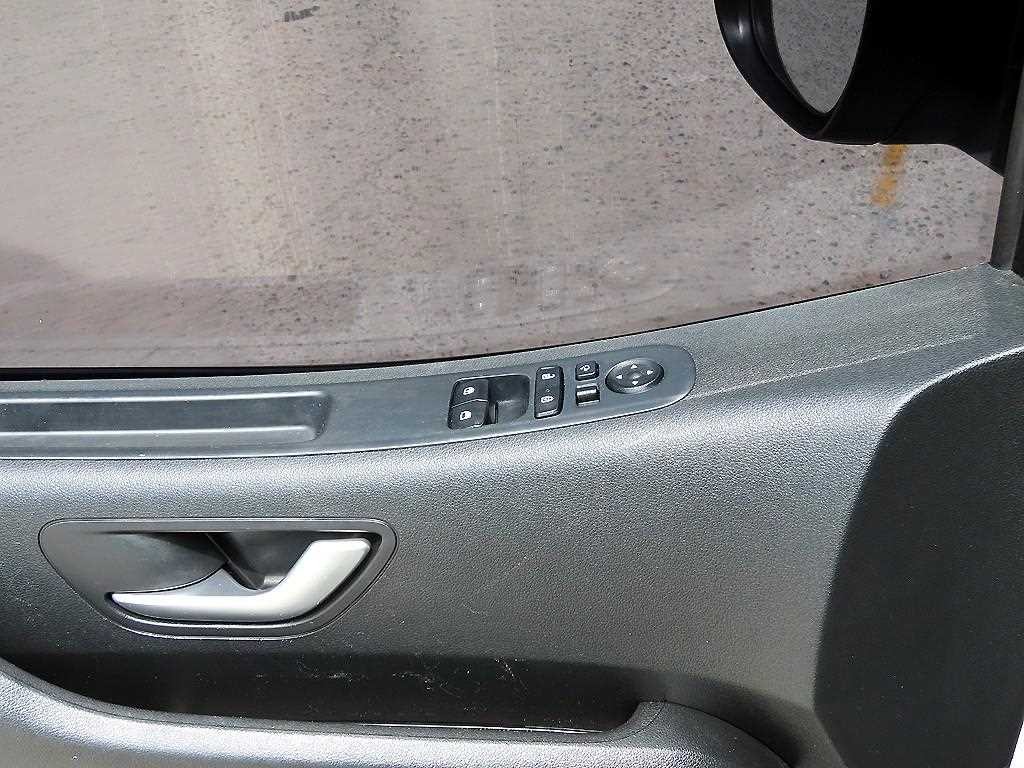 현대 스타리아 2WD 디젤 카고 스마트 5인승 이미지 11