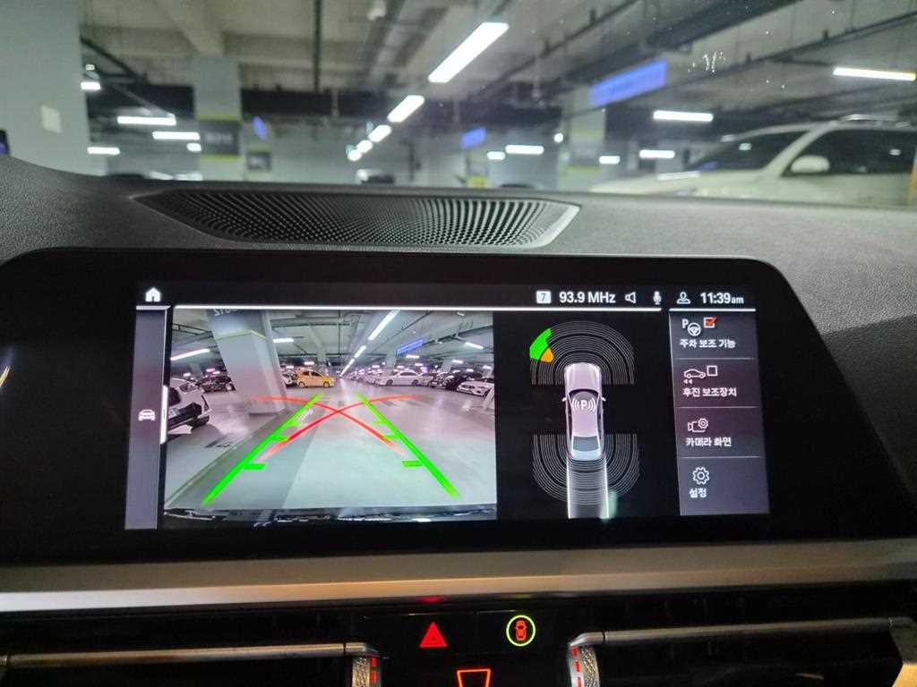 BMW 3시리즈 3시리즈 (G20) 320i M 스포츠 이미지 10